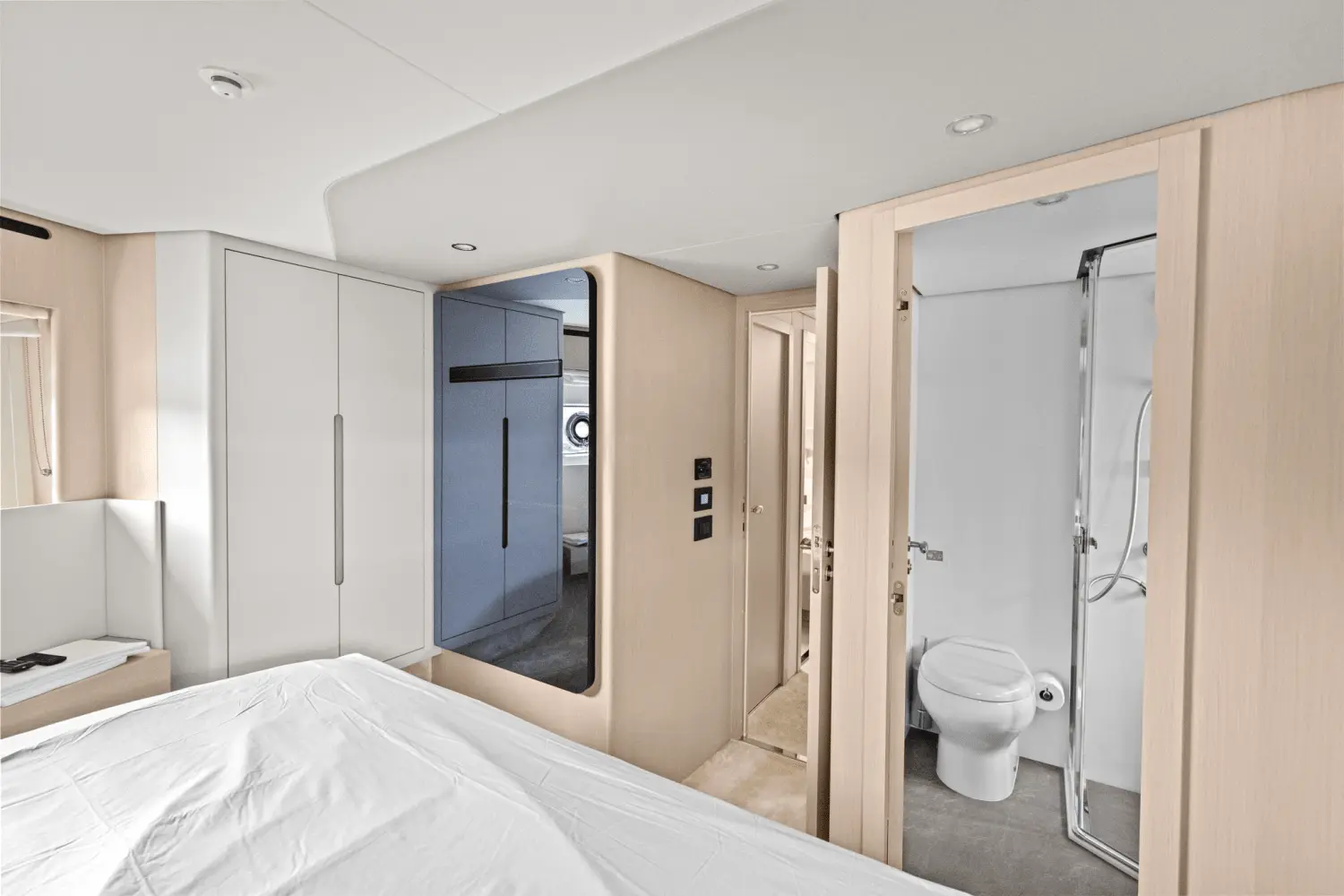 Thumbnail von Azimut 68