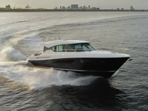 Tiara Yachts 53 Coupe Happy Daze IV