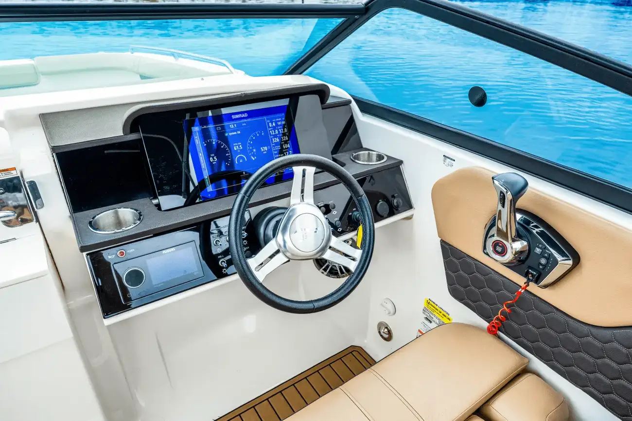 Thumbnail von Sea Ray SDX 250