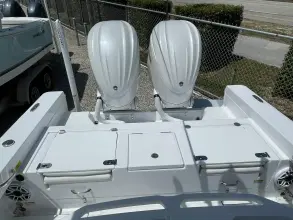 Thumbnail von Everglades 273 CC Whisper Gray