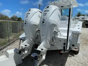 Thumbnail von Everglades 273 CC Whisper Gray