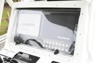 Thumbnail von Yellowfin 31 Open