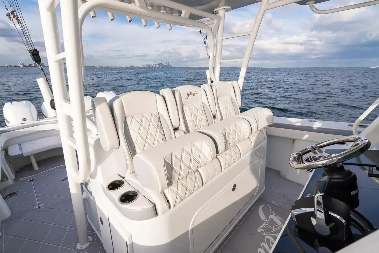 Thumbnail von Yellowfin 42 Offshore