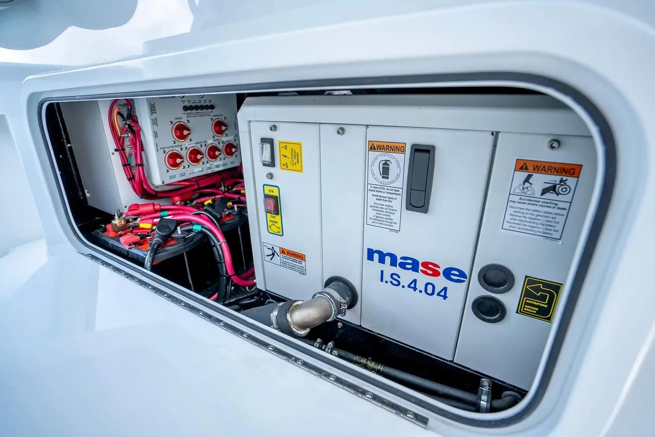 Thumbnail von Yellowfin 42 Offshore