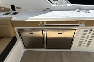 Thumbnail von Sea Ray SLX 400 Außenborder