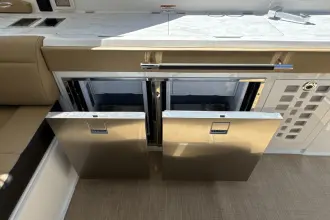 Thumbnail von Sea Ray SLX 400 Außenborder