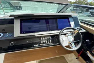 Thumbnail von Sea Ray SLX 400 Außenborder