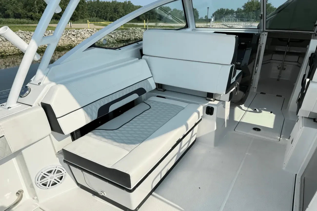 Thumbnail von Blackfin 272 DC