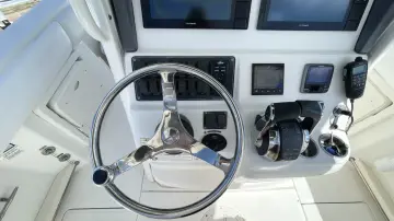 Thumbnail von Boston Whaler 280 Outrage