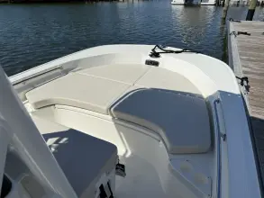 Thumbnail von Boston Whaler 190 Montauk