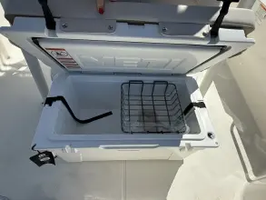 Thumbnail von Boston Whaler 190 Montauk