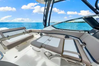 Thumbnail von Boston Whaler 240 Vantage