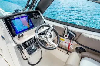 Thumbnail von Boston Whaler 240 Vantage