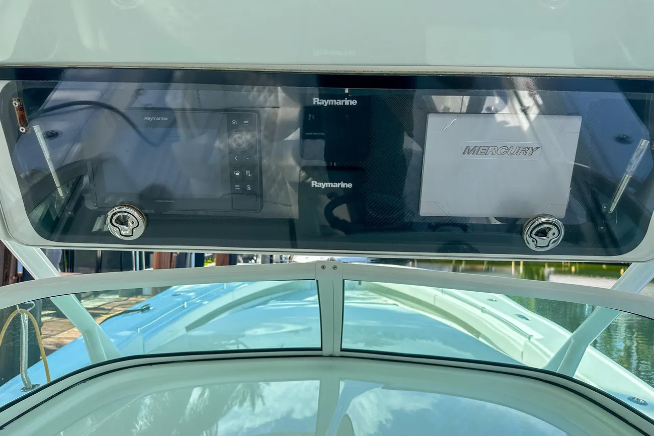 Thumbnail von Yellowfin 42 Offshore