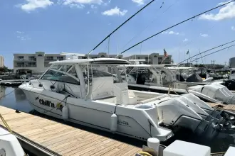 Thumbnail von Boston Whaler 345 Conquest