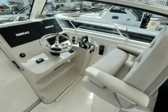 Thumbnail von Boston Whaler 345 Conquest