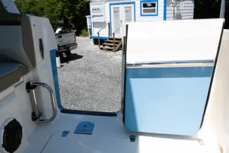 Thumbnail von Boston Whaler 330 Vantage