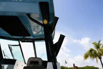 Thumbnail von Boston Whaler 330 Vantage