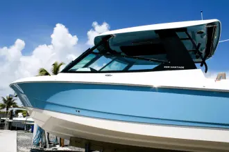 Thumbnail von Boston Whaler 330 Vantage