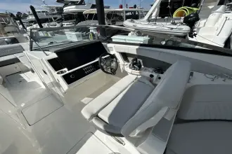 Thumbnail von Sea Ray SLX 350 Außenborder