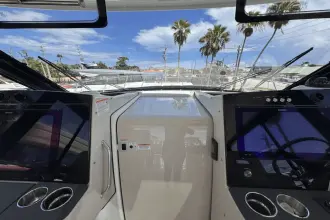 Thumbnail von Boston Whaler 405 Conquest