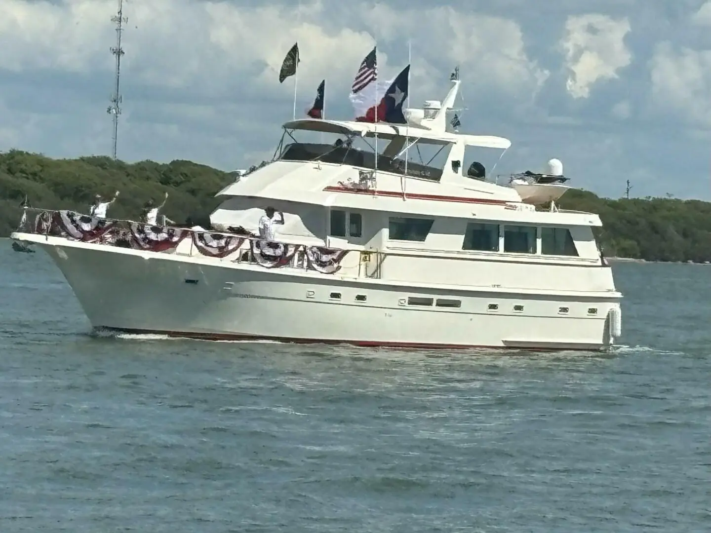 Hatteras 65 Convertible
