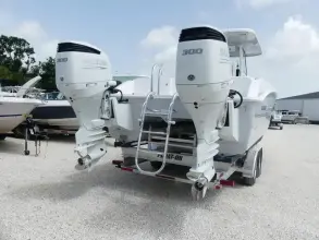 Thumbnail von Twin Vee Powercats 280 GFX