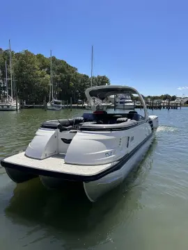 Bennington 27 QXFBWAX2