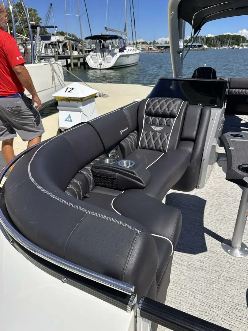 Thumbnail von Bennington 27 QXFBWAX2