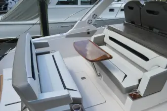 Thumbnail von Tiara Yachts 34 LS Station Break