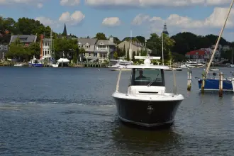 Thumbnail von Tiara Yachts 34 LS Station Break