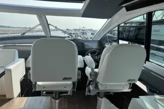 Thumbnail von Cruisers Yachts 60 Cantius