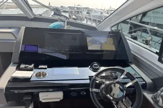 Thumbnail von Cruisers Yachts 60 Cantius