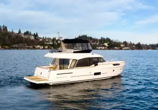 Thumbnail von Greenline 48 Fly TUI