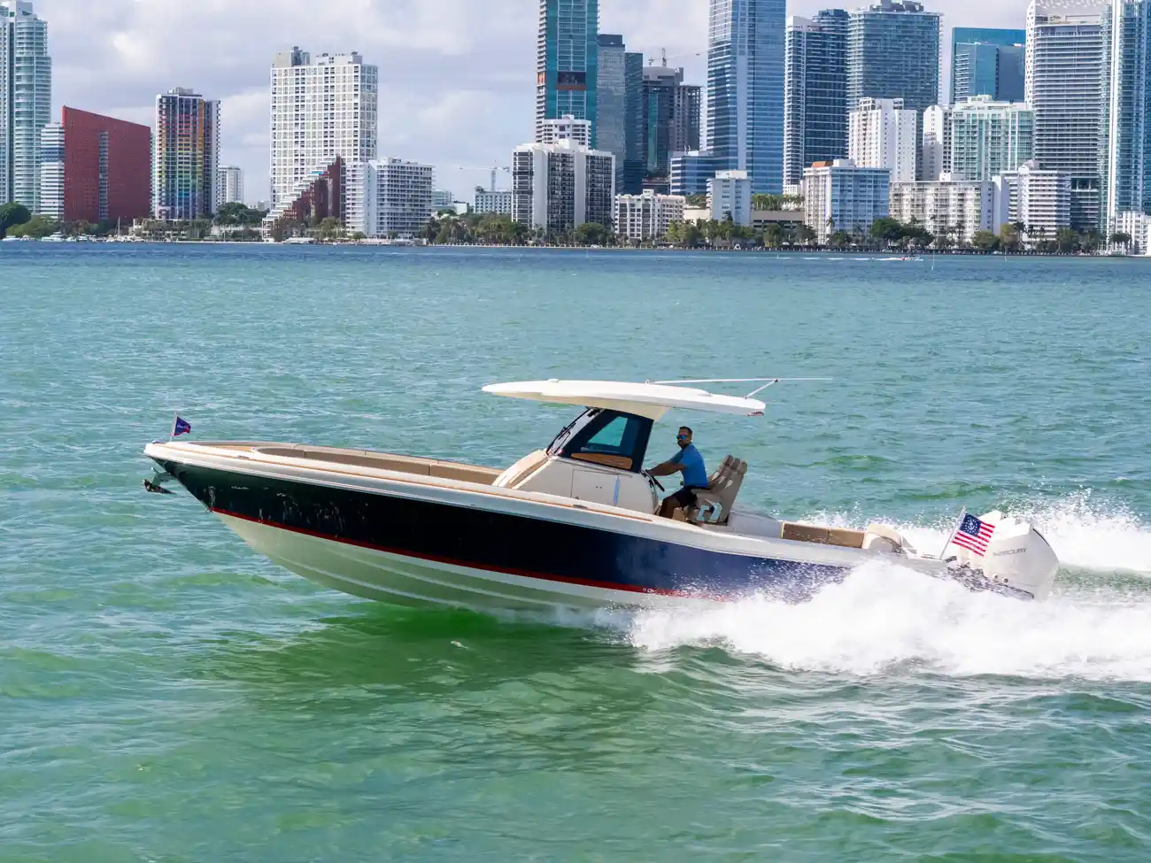 Thumbnail von Chris Craft 34 Catalina