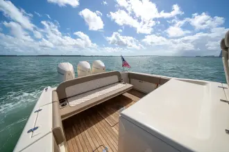 Thumbnail von Chris Craft 34 Catalina