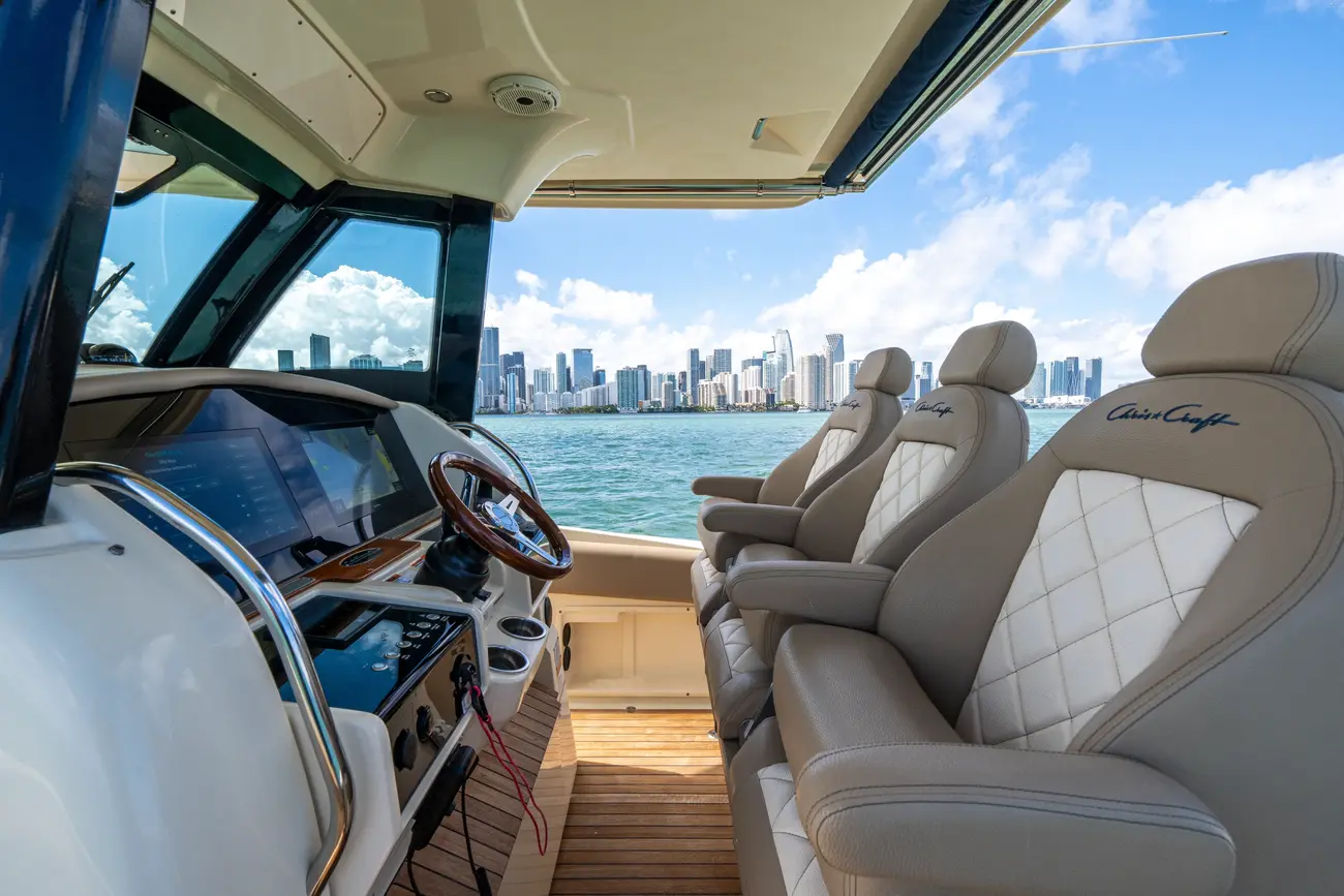 Thumbnail von Chris Craft 34 Catalina