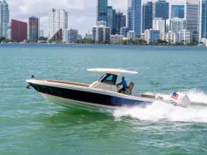 Thumbnail von Chris Craft 34 Catalina