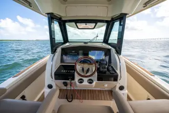 Thumbnail von Chris Craft 34 Catalina