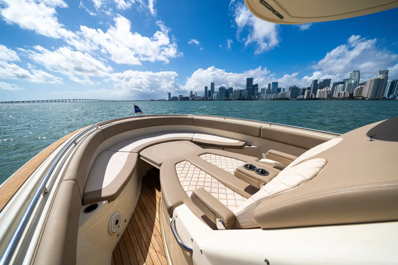 Thumbnail von Chris Craft 34 Catalina