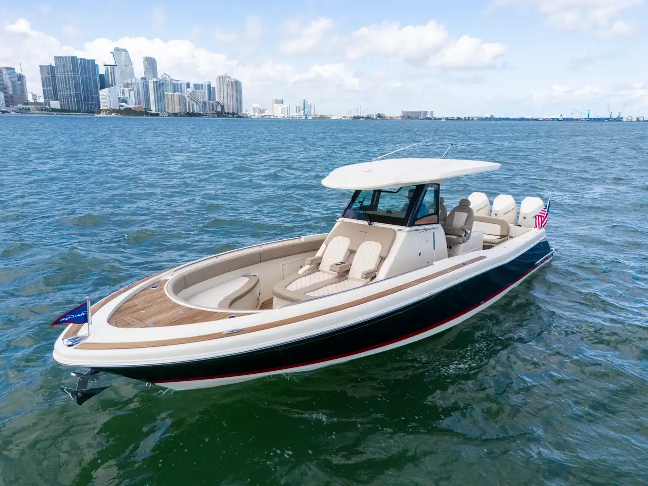 Thumbnail von Chris Craft 34 Catalina