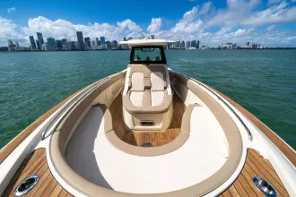 Thumbnail von Chris Craft 34 Catalina