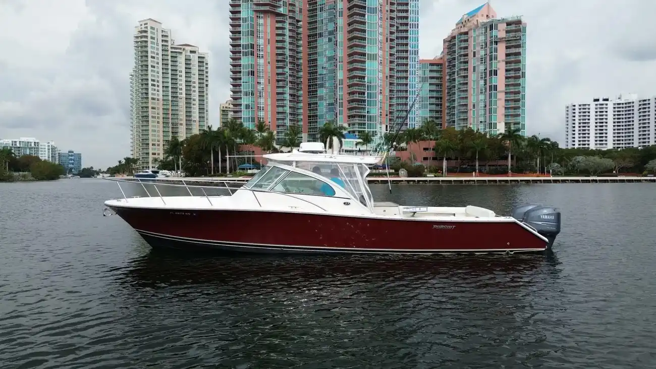 Pursuit Drummond Island Runner 34