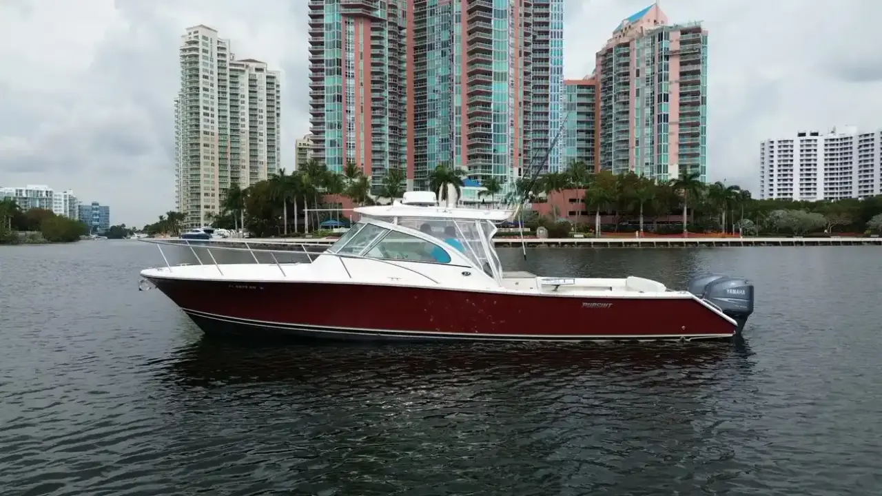 Pursuit Drummond Island Runner 34