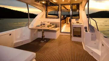 Thumbnail von Riviera 395 Suv