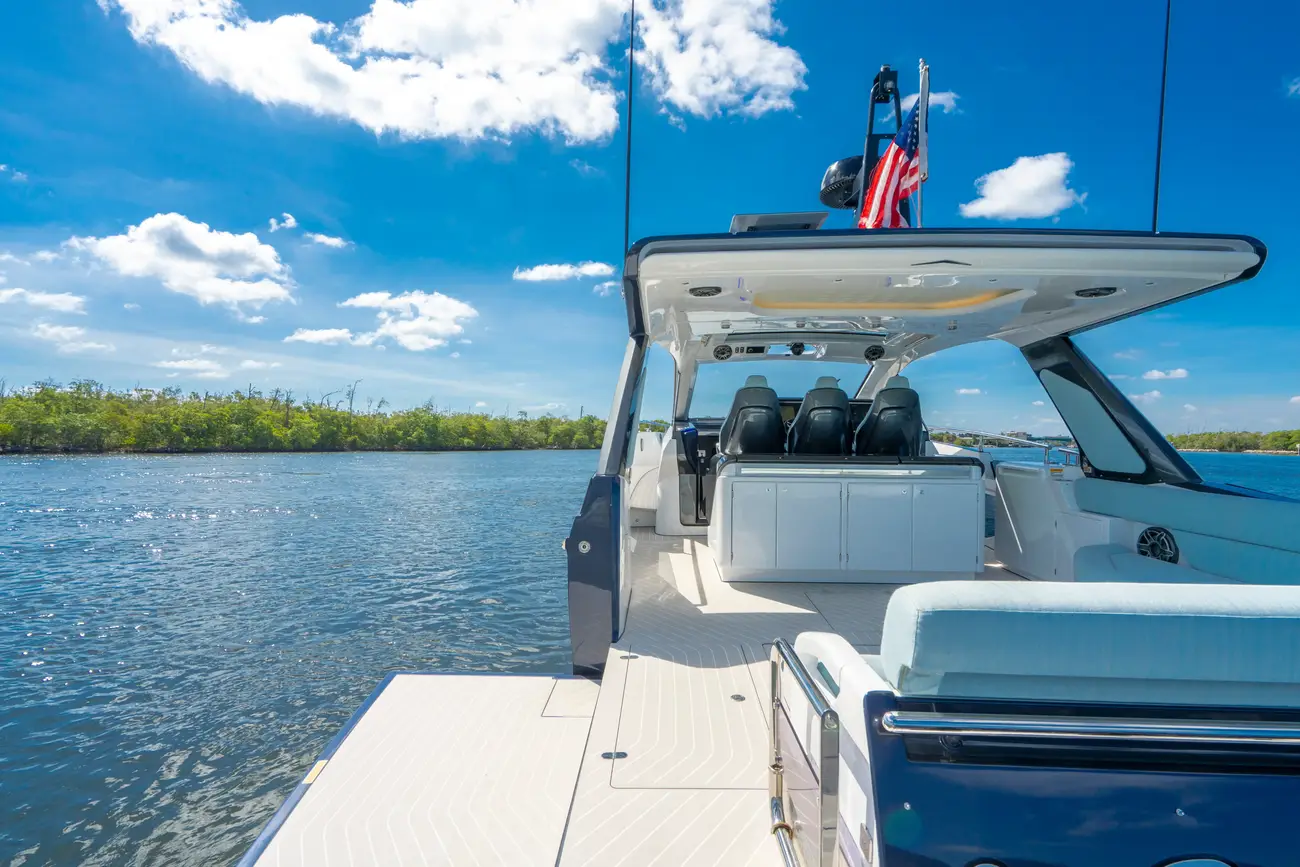 Thumbnail von Azimut 48