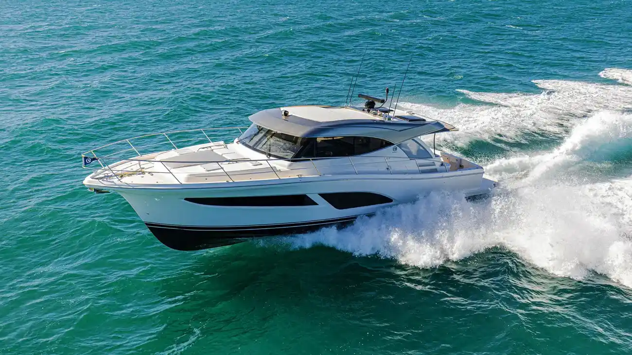 Thumbnail von Riviera 465 Suv