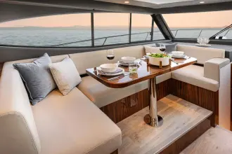 Thumbnail von Riviera 465 Suv