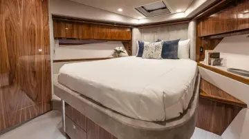 Thumbnail von Riviera 5400 Sport Yacht Platinum Edition