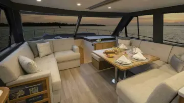 Thumbnail von Riviera Sports Motor Yacht 58